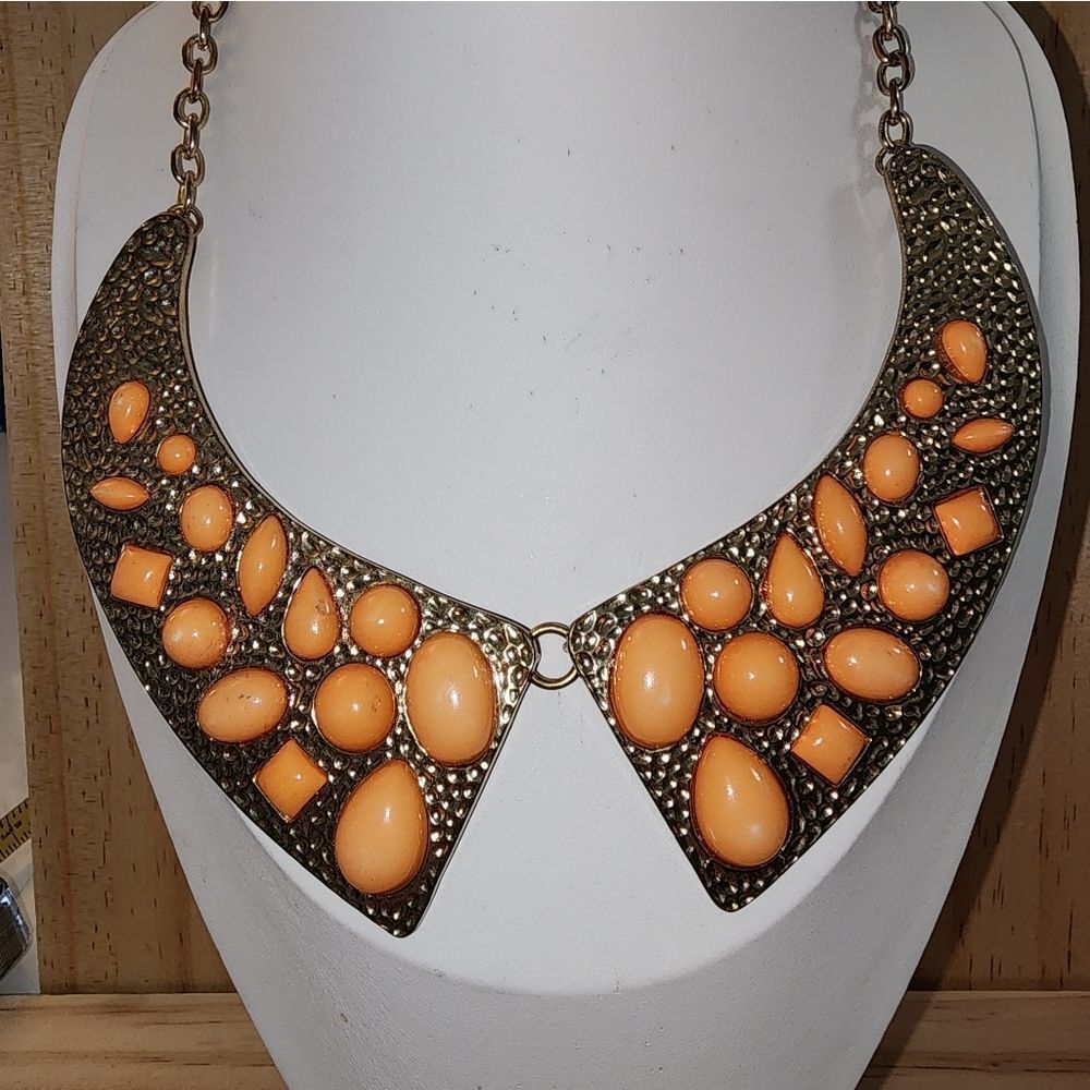 Vintage Elegant Orange Statement Necklace - Picture 2 of 4